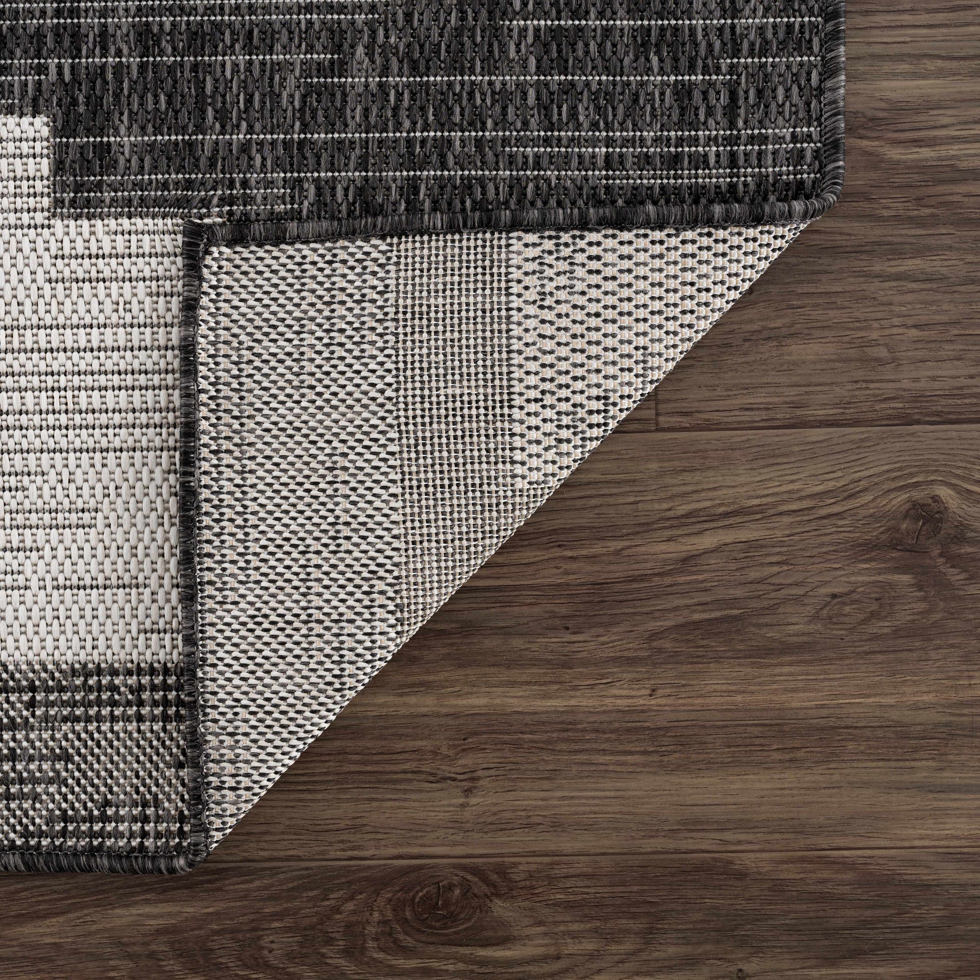 Djugun Outdoor Rug - Mercantile Mountain