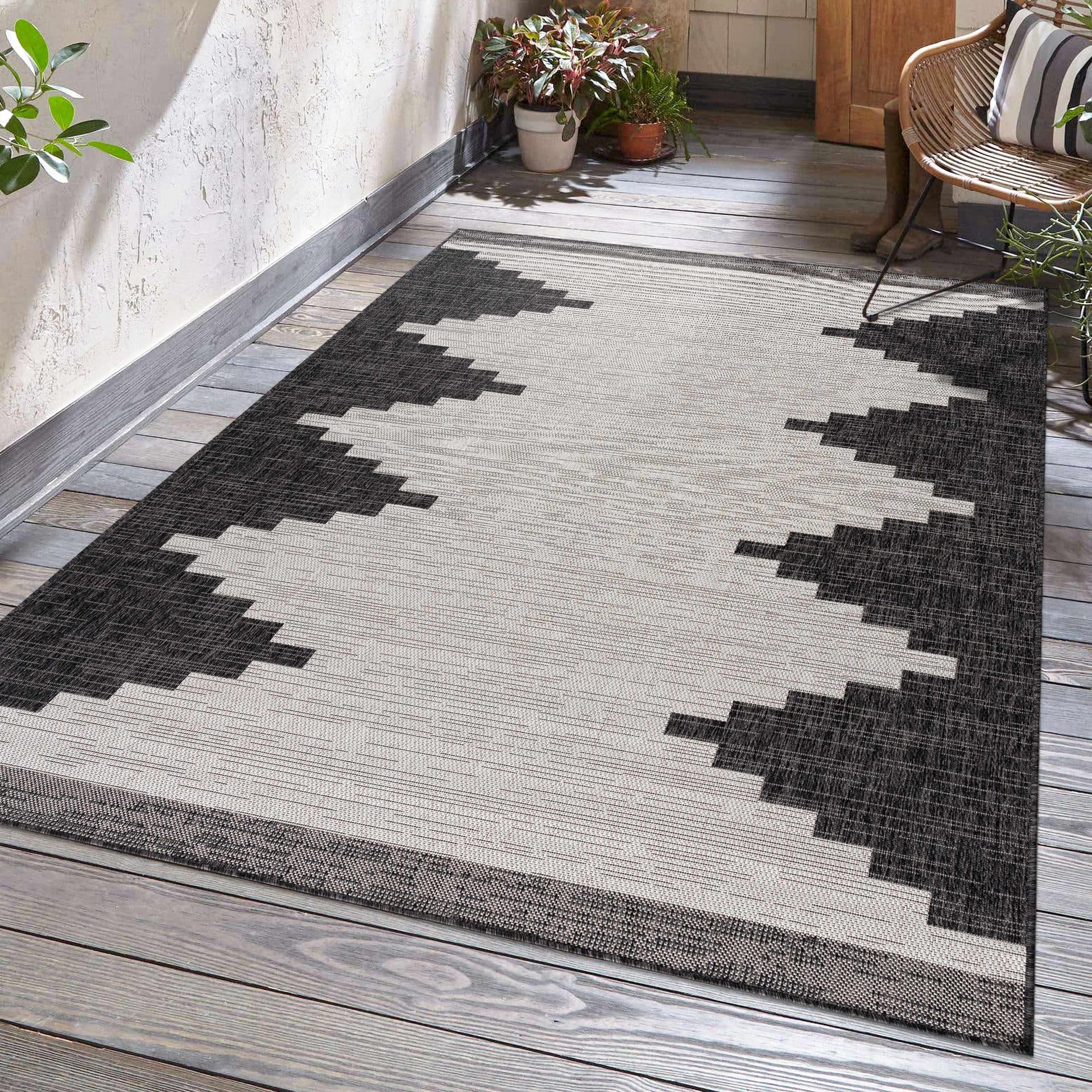Djugun Outdoor Rug - Mercantile Mountain