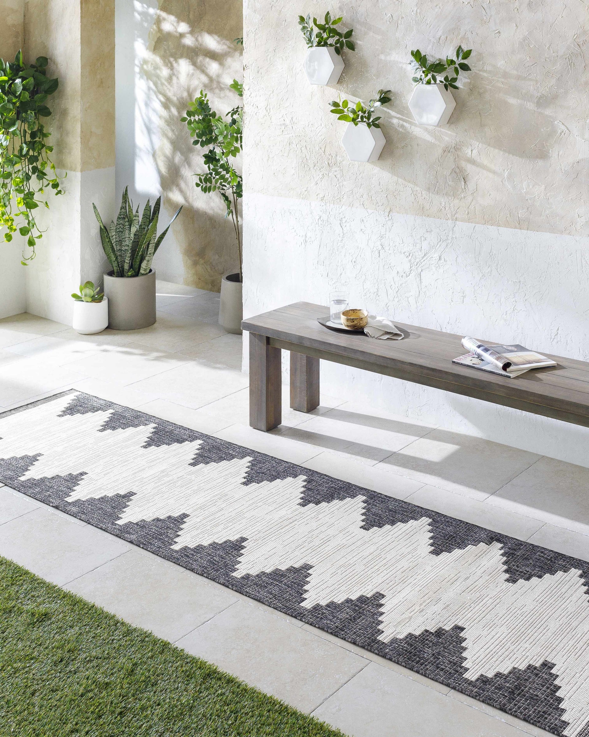 Djugun Outdoor Rug - Mercantile Mountain