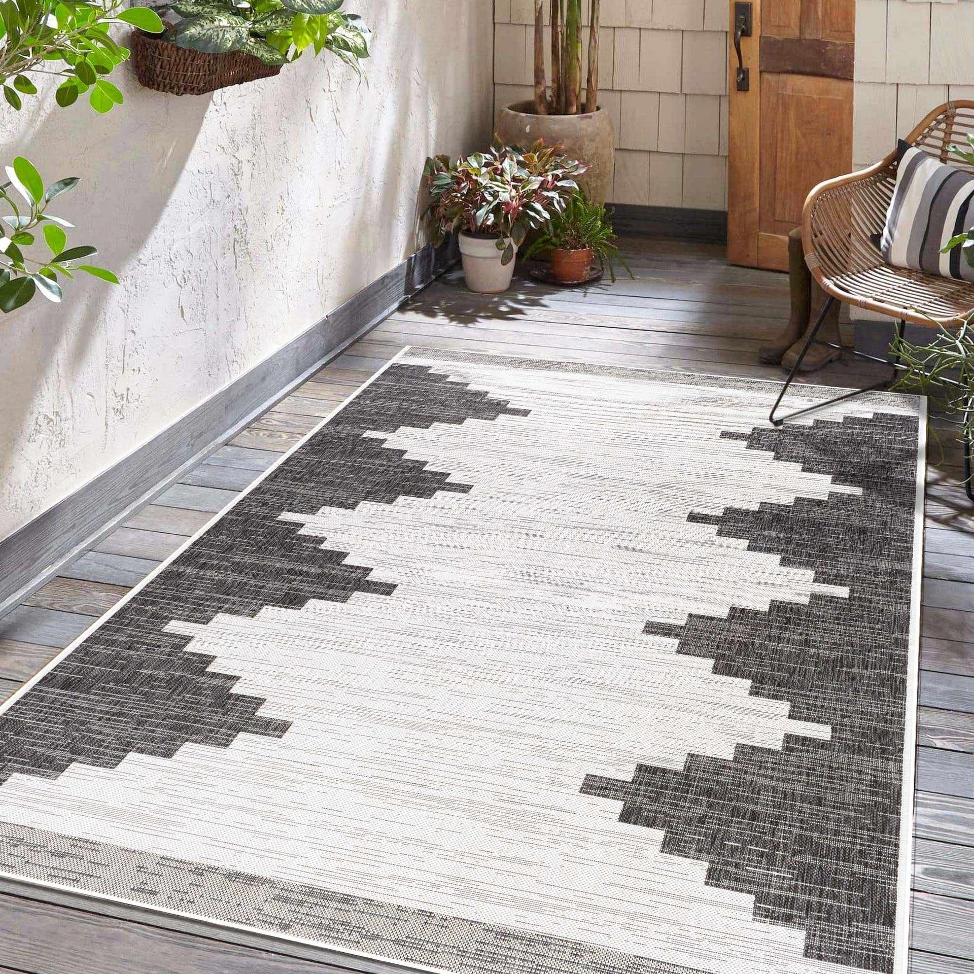 Djugun Outdoor Rug - Mercantile Mountain